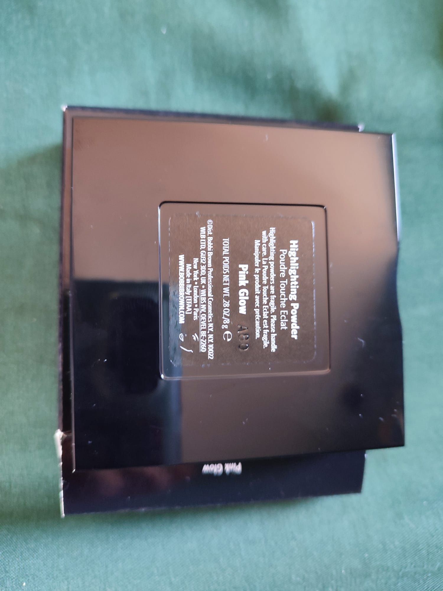 Bobbi Brown rozświetlacz Highlighting powder Rosy glow 8g