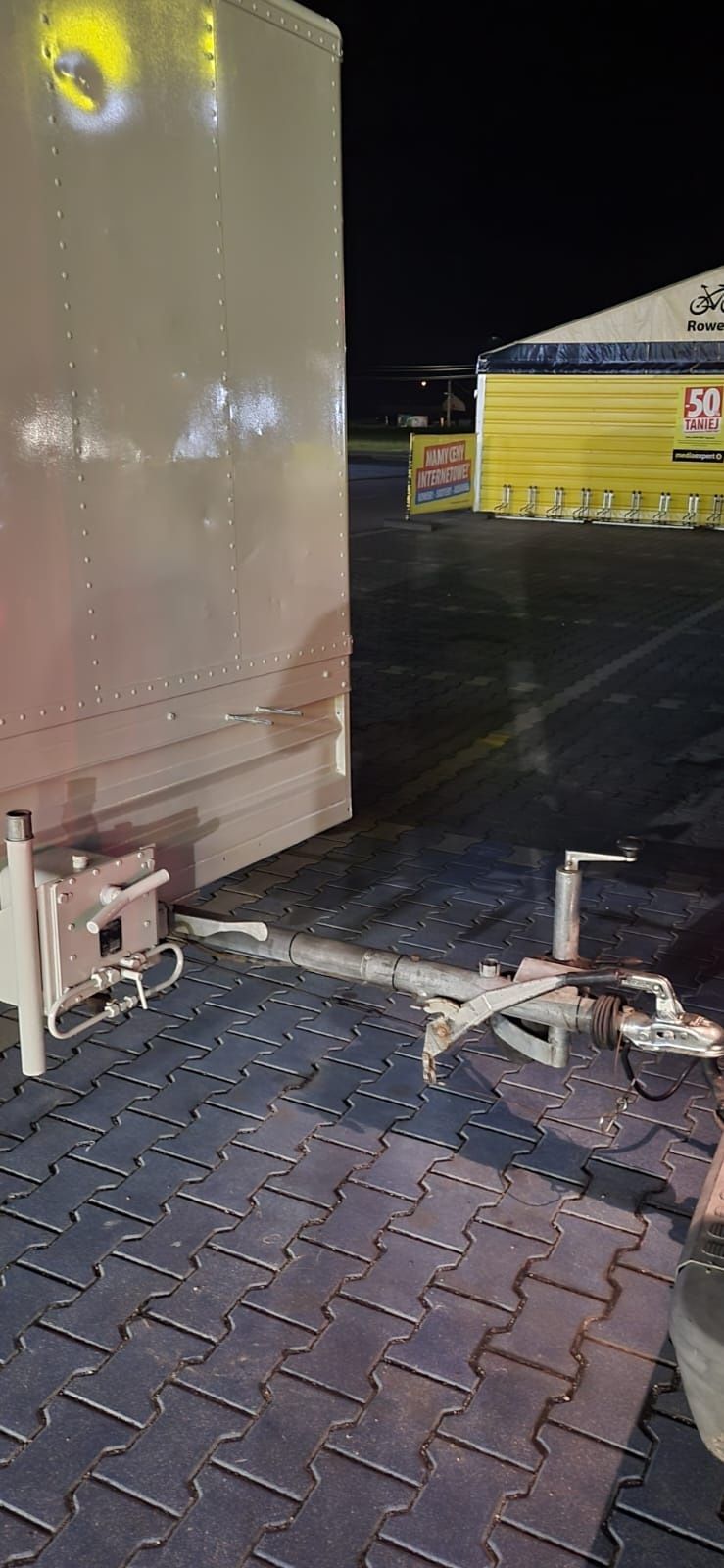 !!!  JEDYNA  !!!  Przyczepa  " koffer" kontener  z hydraulika