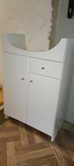 Nowa umywalka do łazienki
