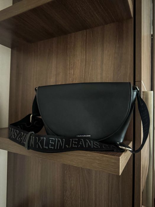 Жіноча сумка Calvin Klein