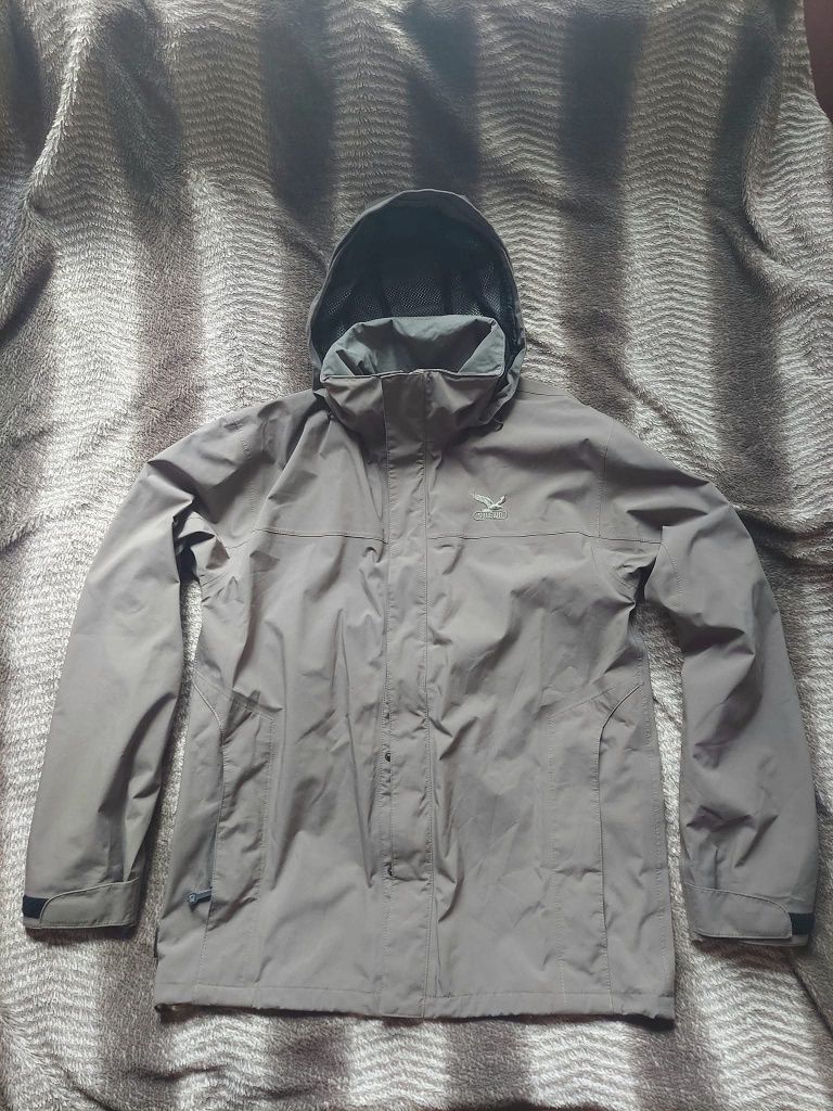 Куртка мисливська трекінгова фірми salewa gore tex оригінал 

Розір по