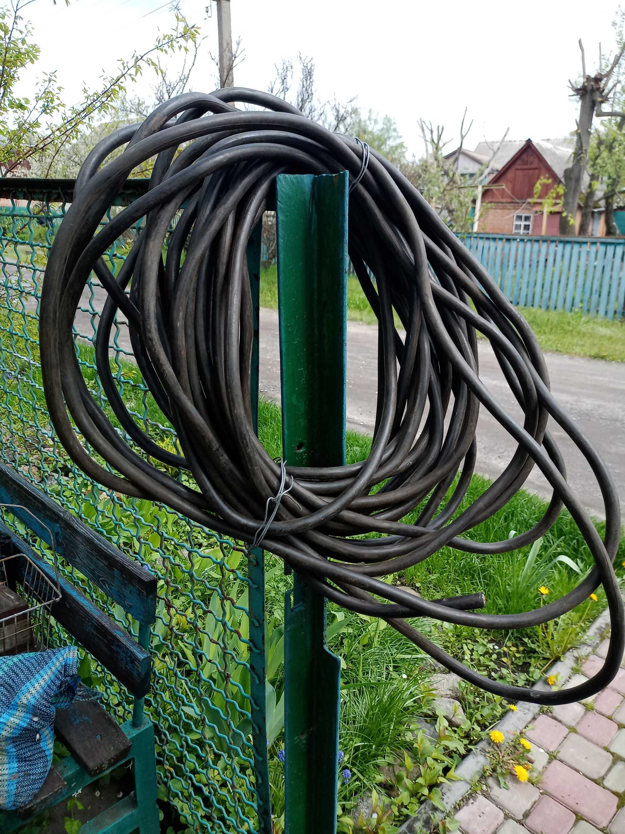 кабель сварочний КГ 1х50 250грн/м2   19м/п  стан новий