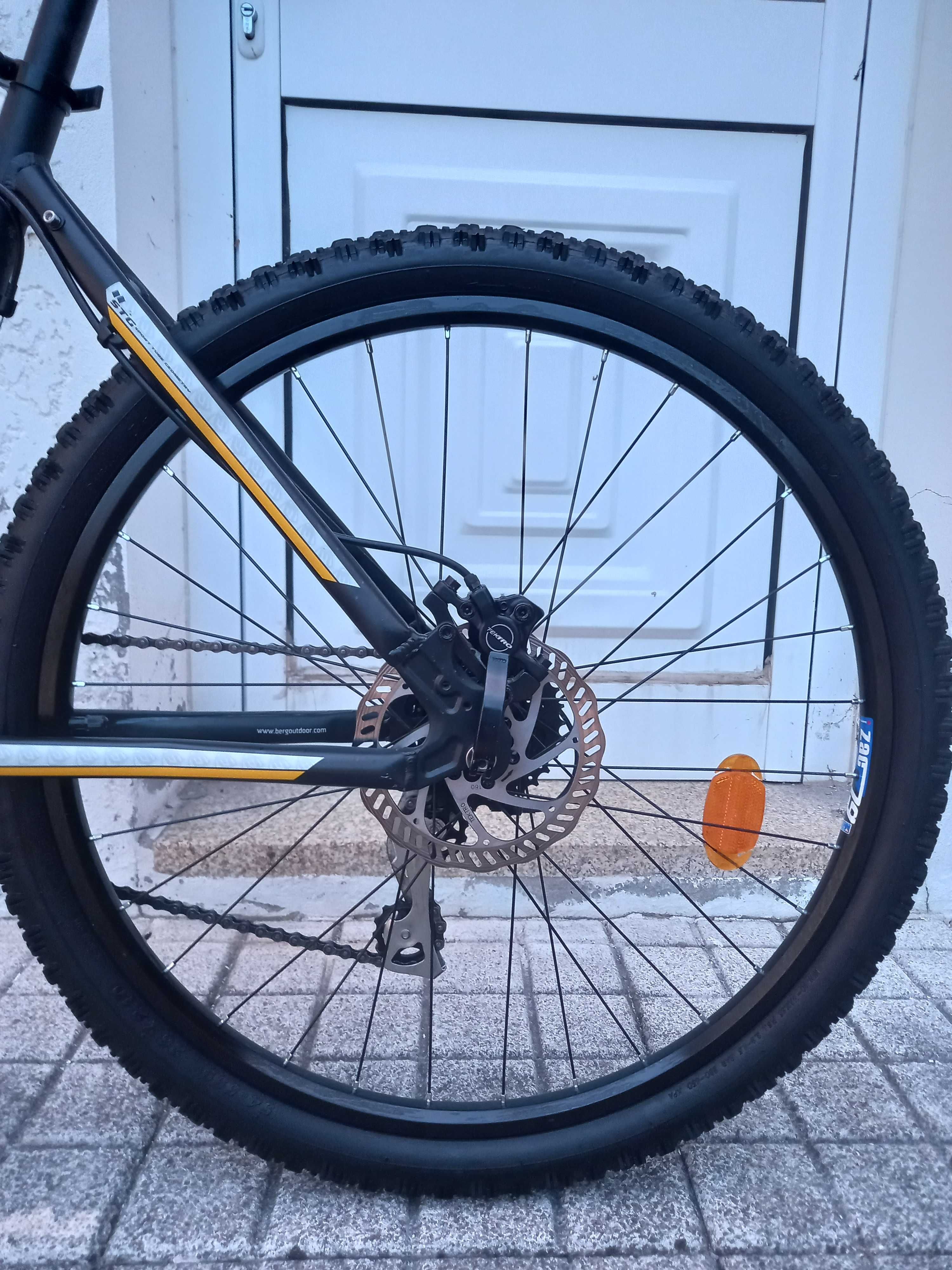 Duas bicicletas BTT BERG para venda