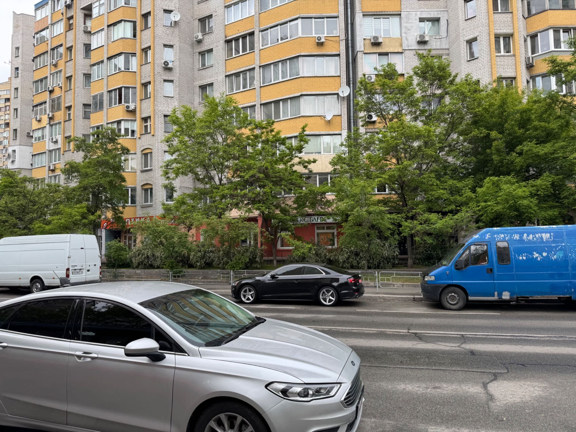 Оренда Фасад Комерція Бізнес БАНК МЕДЦЕНТР ЛАБОРАТОРІЯ МАГАЗИН Позняки