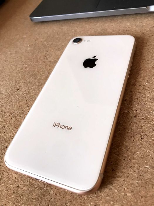 IPhone 8 Bateria 100%