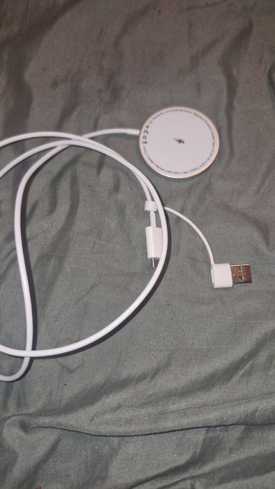 Ładowarka do iPhona