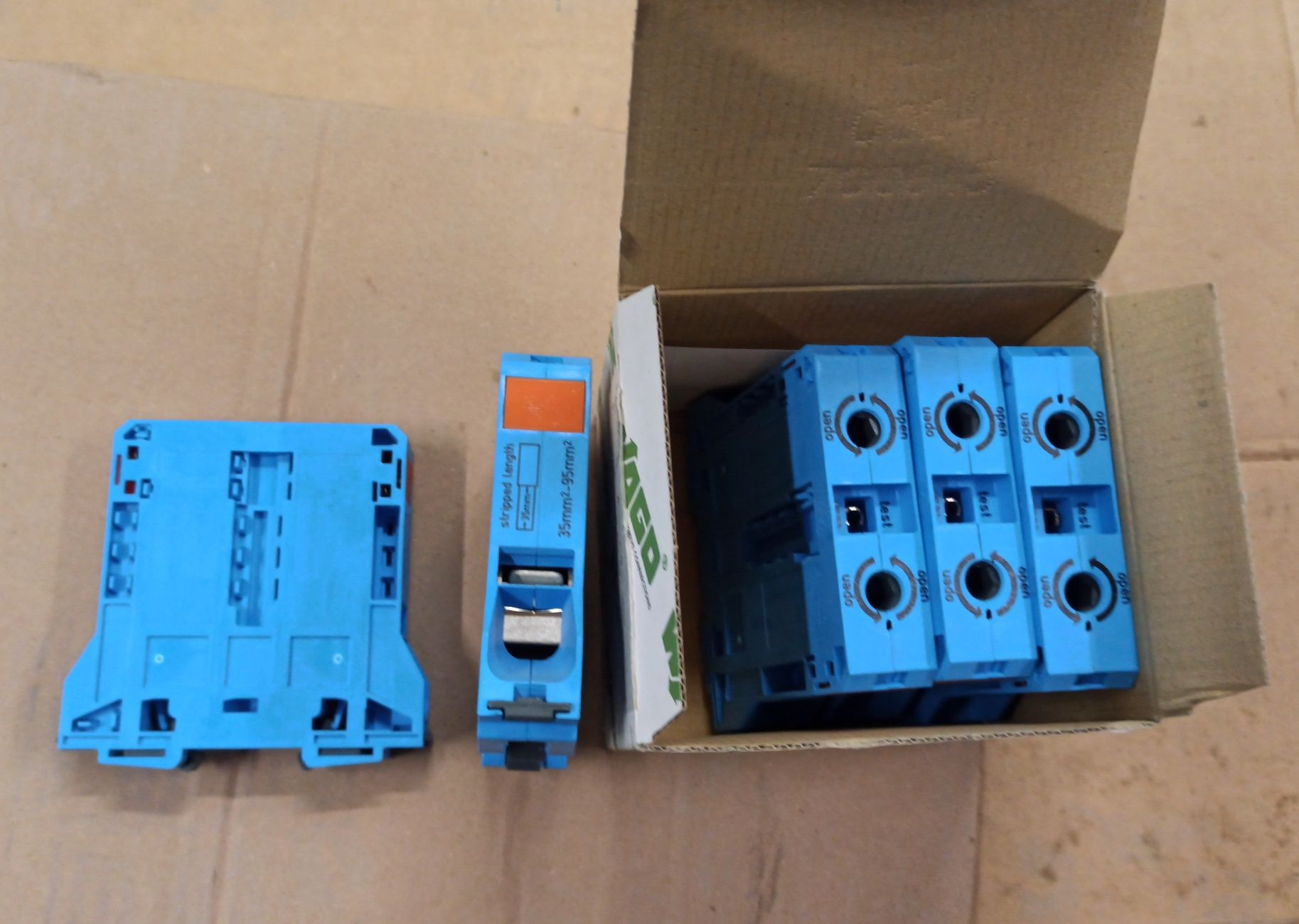 Шкаф наружный 8GB1 311-4 12 мод. Siemens, клеммы проход Phoenix Contac