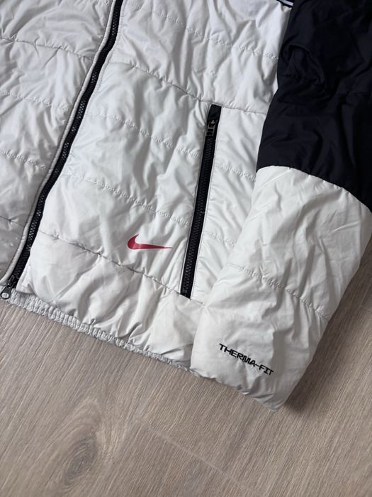 Пуховик Nike therma-fit