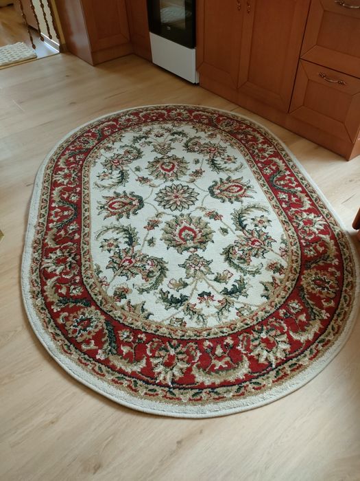 Dywan owalny używany