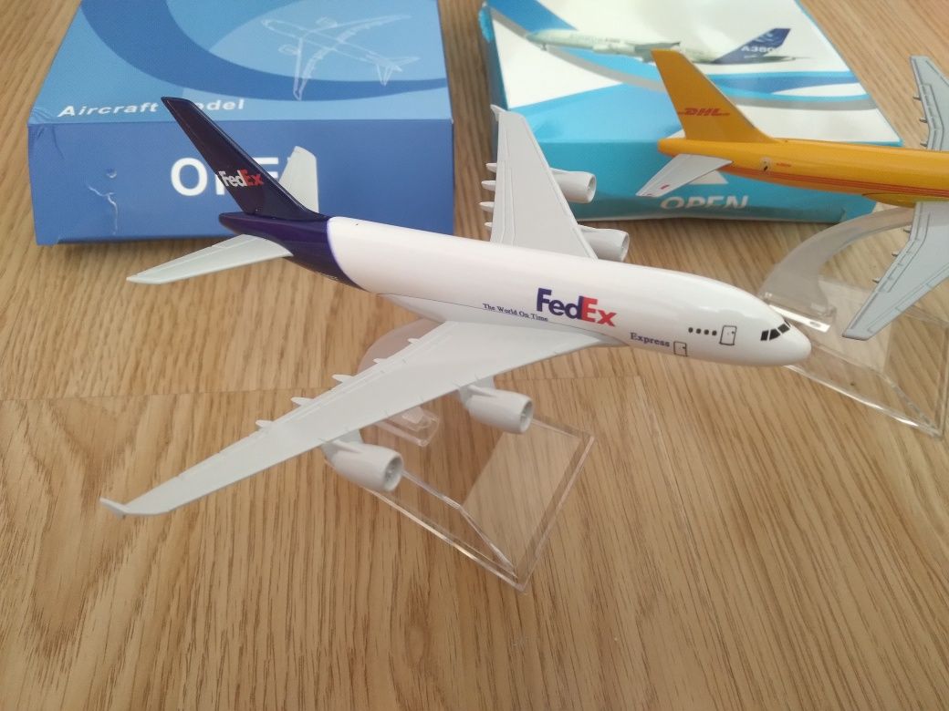 2x model samolot boeing 757 dhl airbus a380 fedex 1/400