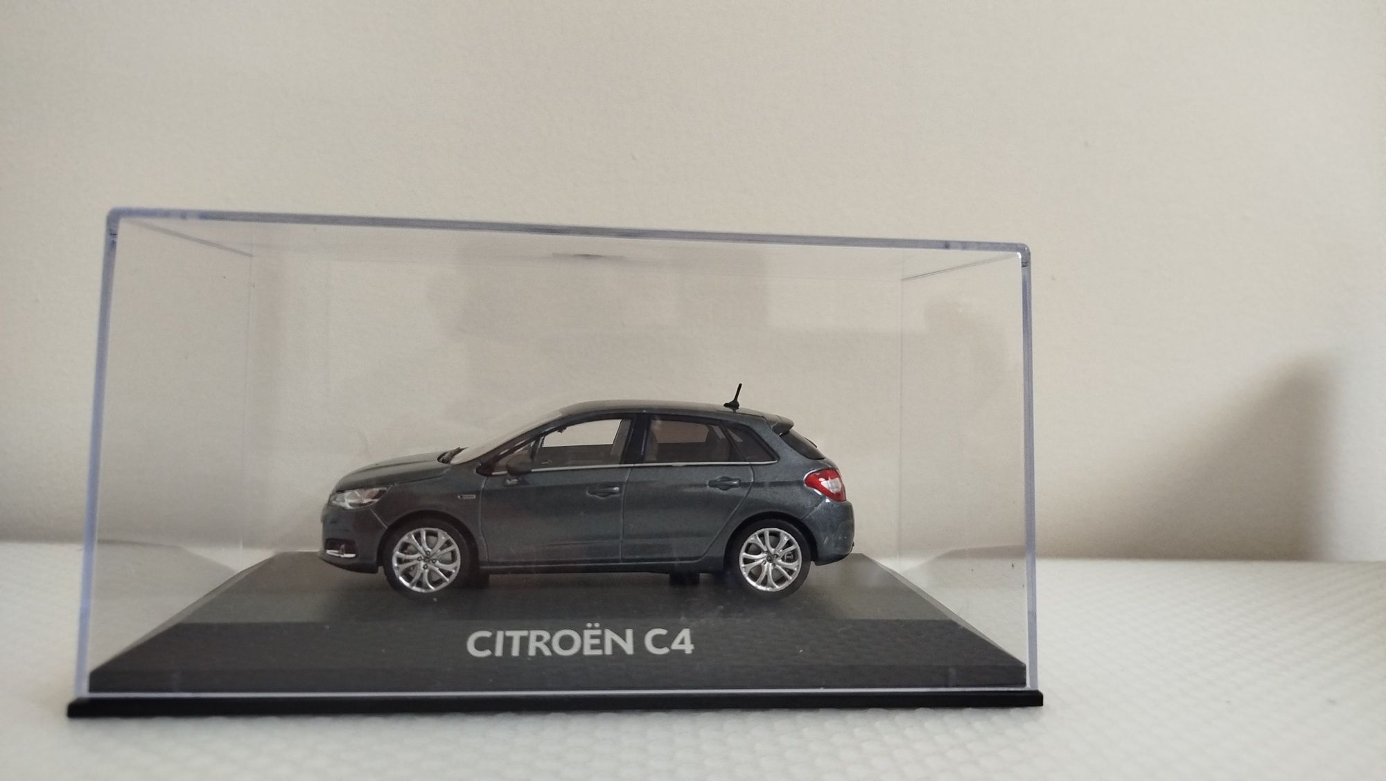 Miniatura Citroen C4 Nova 1/43