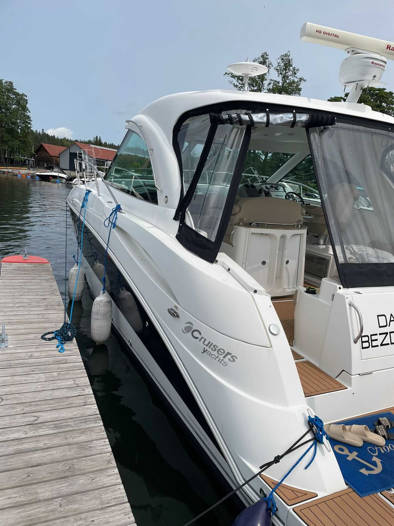 Cruisers Yachts 390 Sports Coupe | Model 2009