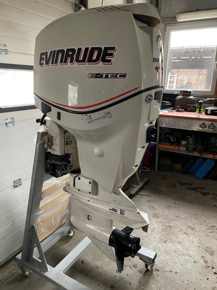 Silnik zaburtowy Evinrude 175 L 2008r + nowa manetka