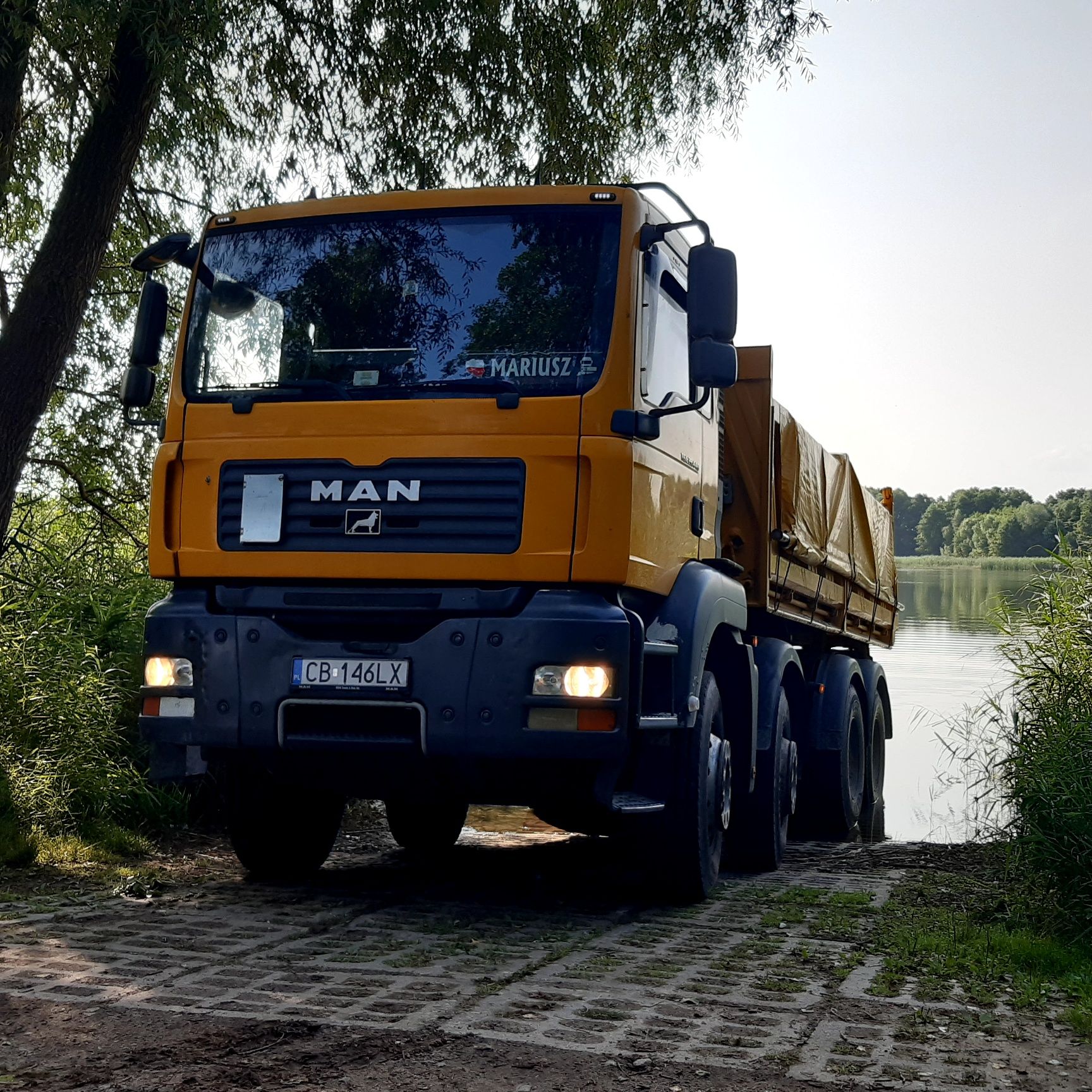 Transport Wywrotka Koparko Ładowarka Piasek Żwir Czarnoziem Beton Gruz