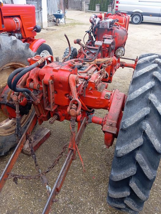 Двигун, проміутка коробка передач бортові гідробак