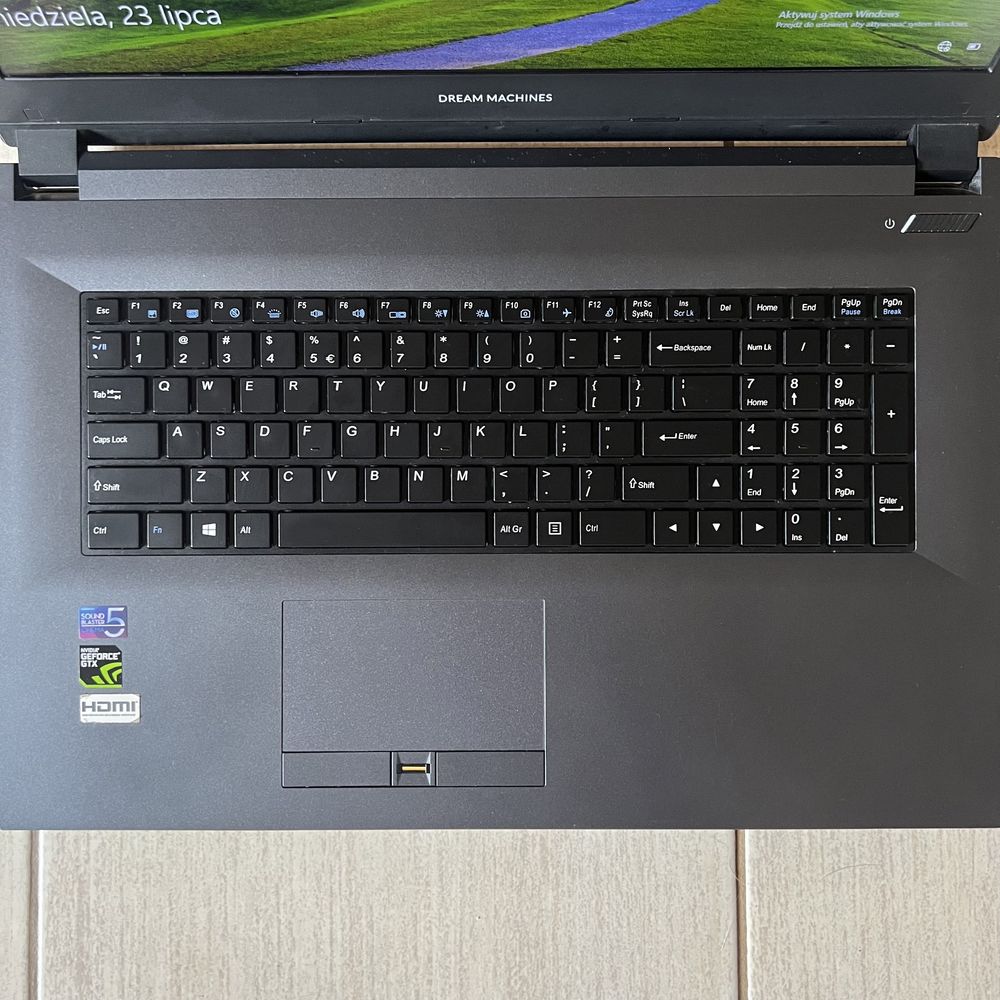 Laptop Dream Machines i7 8350H / 16GB RAM / GTX 1050