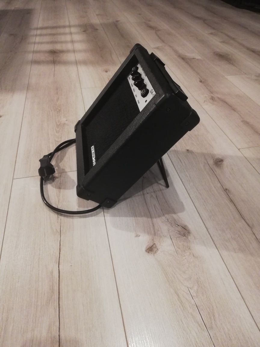 Wzmacniacz do gitary elektrycznej play on