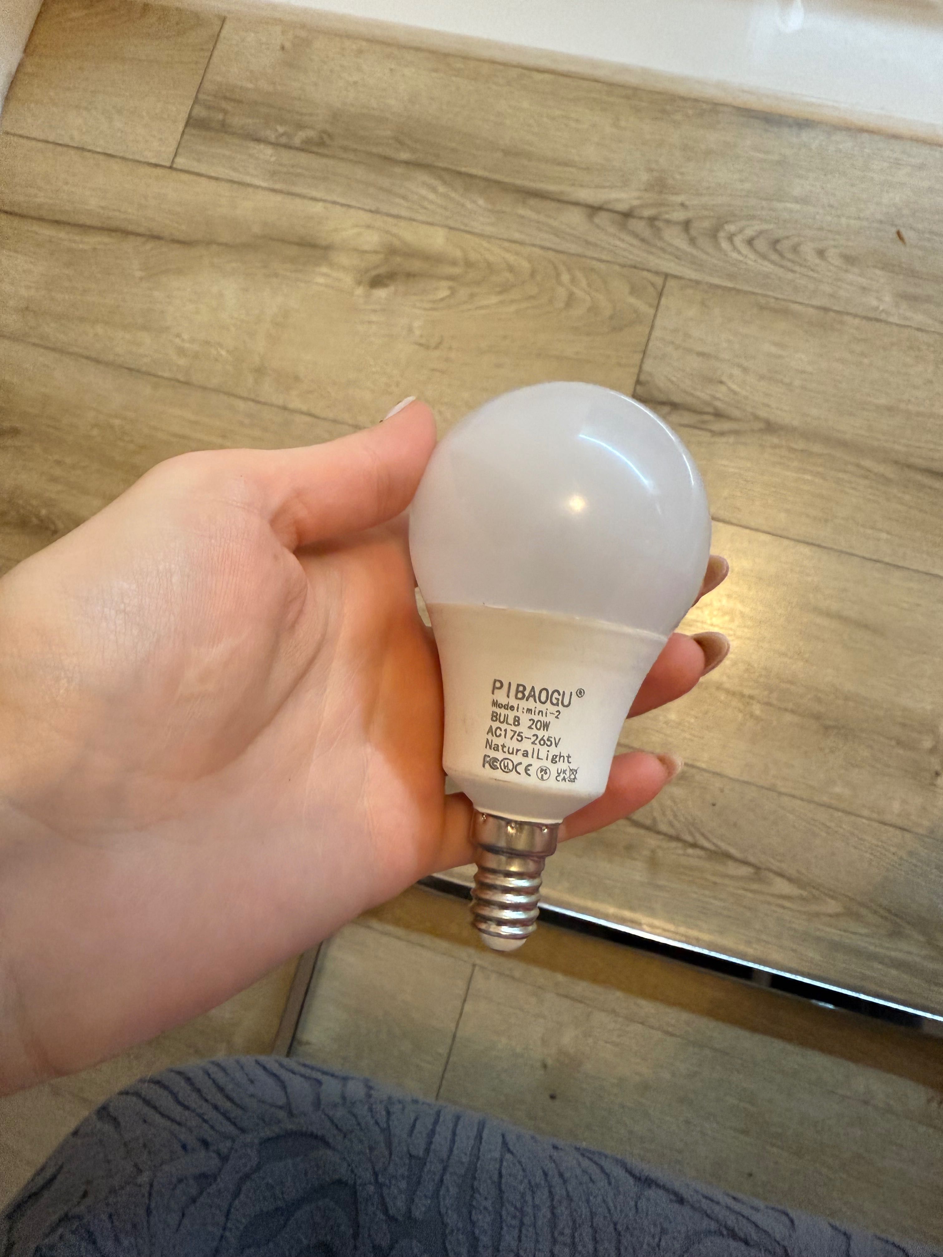 Żarówki, 6 sztuk, 8w
