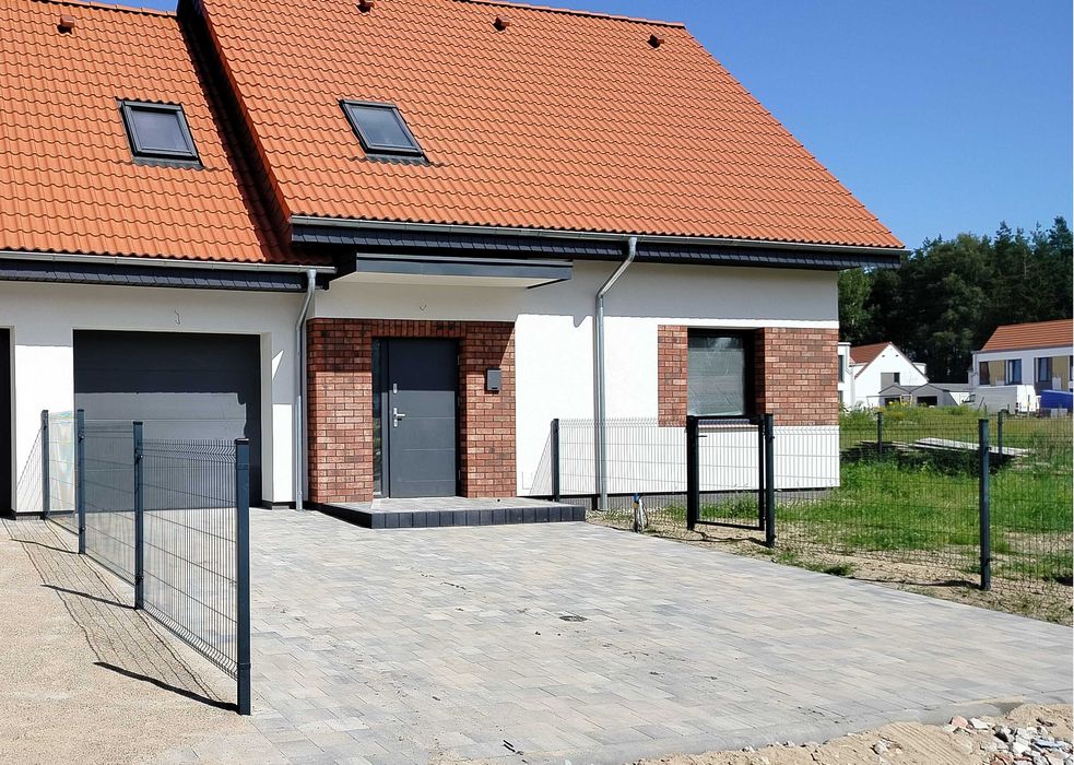 Tomaszkowo / Naterki-bliźniak 118,83 m2 z garażem.