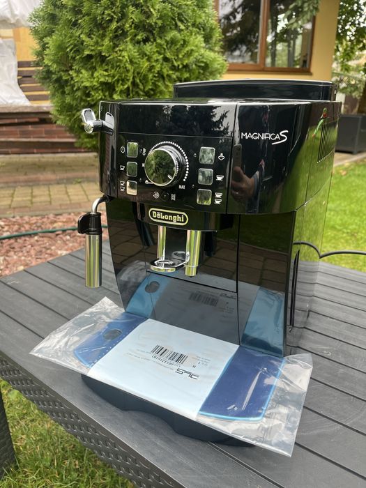 Кавомашина Delonghi Magnifica s гарантія