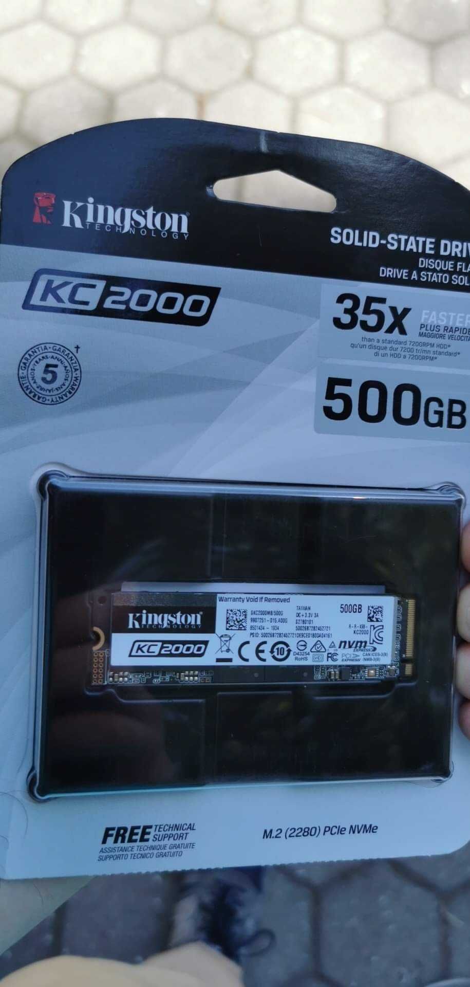 Kingston kc2,000 500gb SSD