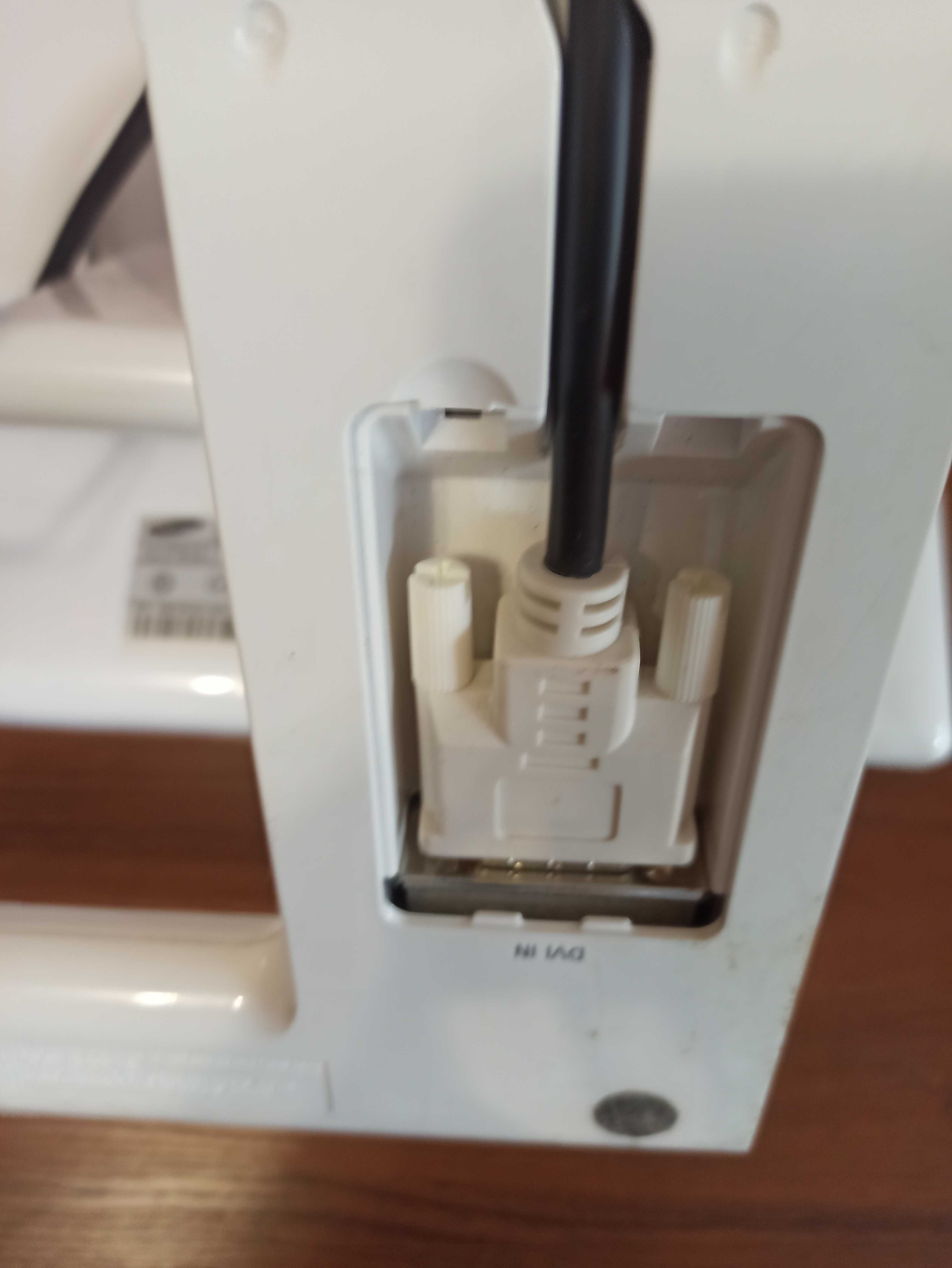 Монытор Samsung SyncMaster 971P