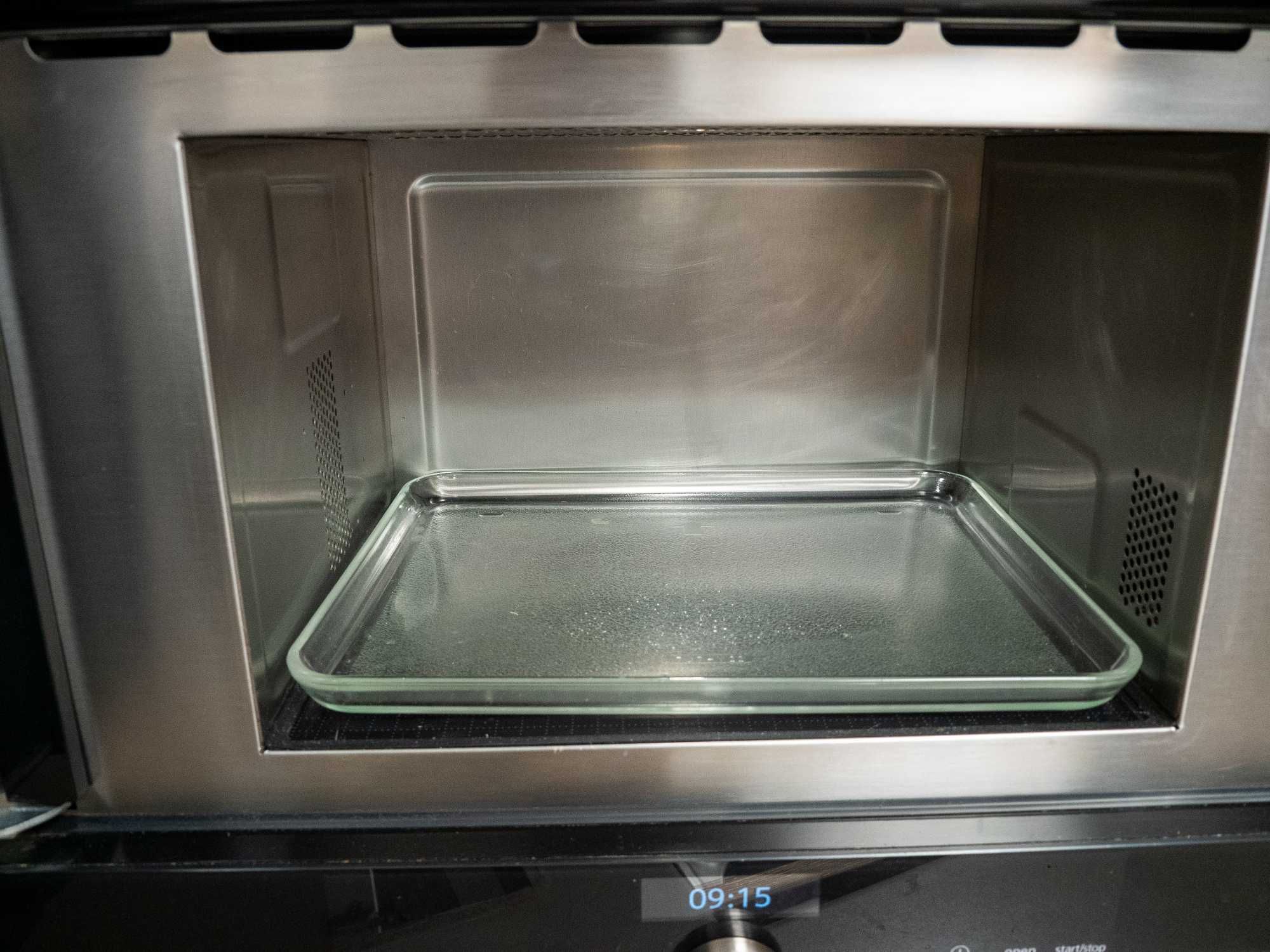 Mikrofala do zabudowy Siemens iQ700 BE634LGS1 900W