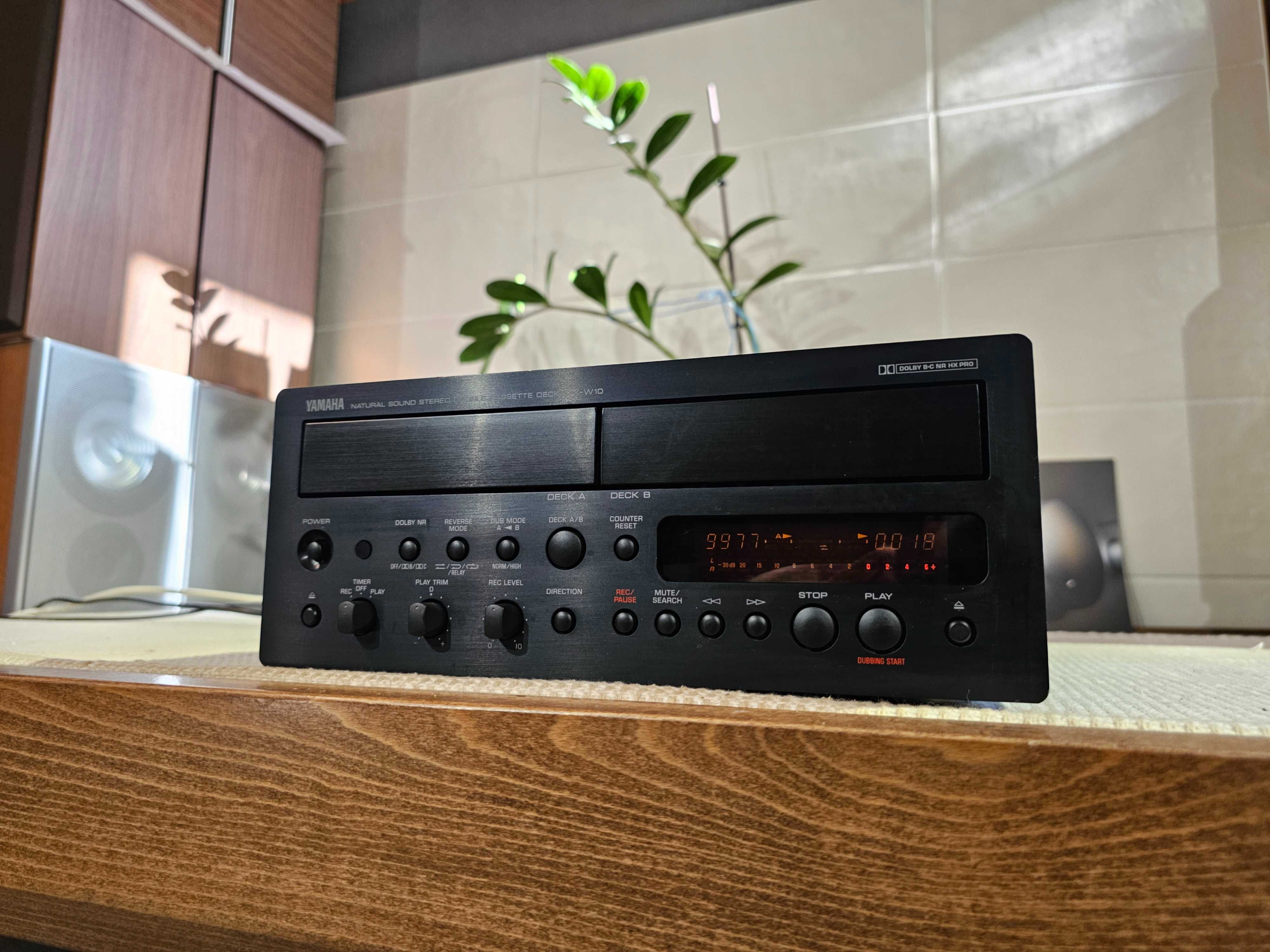 Касетна дека YAMAHA KX-W10
