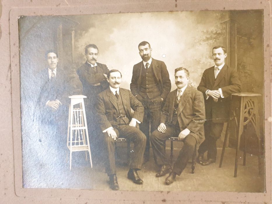 Grande antiga fotografia "Senhores com barbas" emoldurada