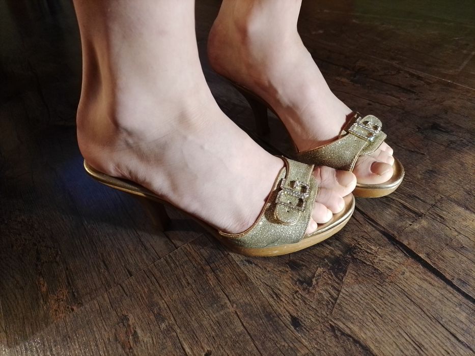 Dolce&Gabbana шлёпанцы,босоножки на каблуке