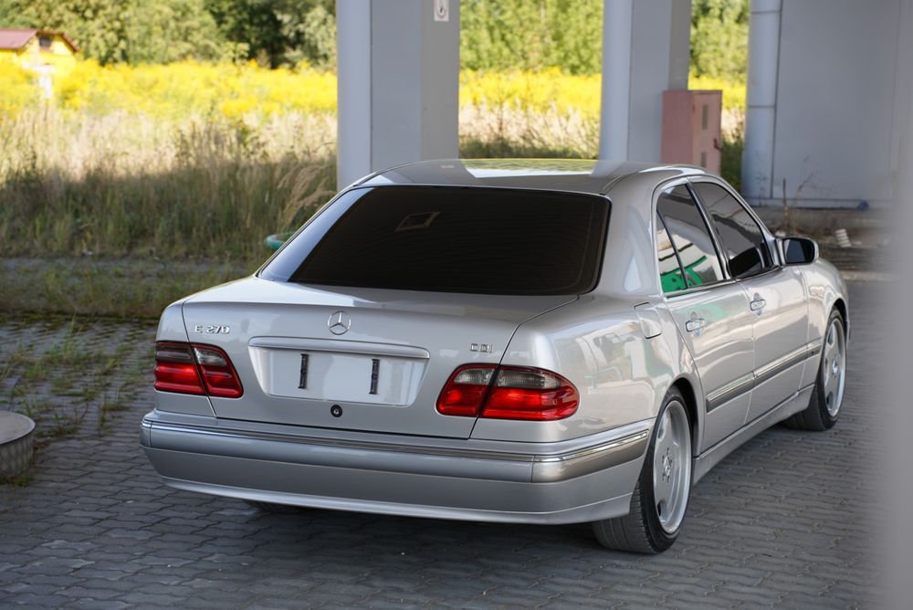 Mercede-Benz E-class W210 2.7CDI Очкарік