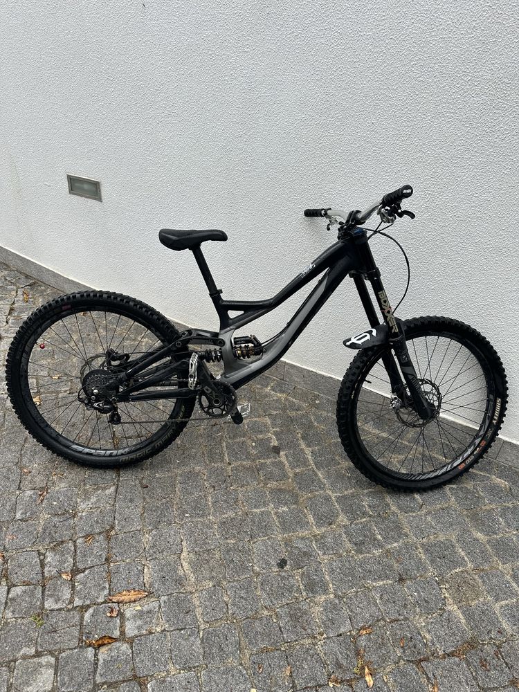 Specialized Demo 8