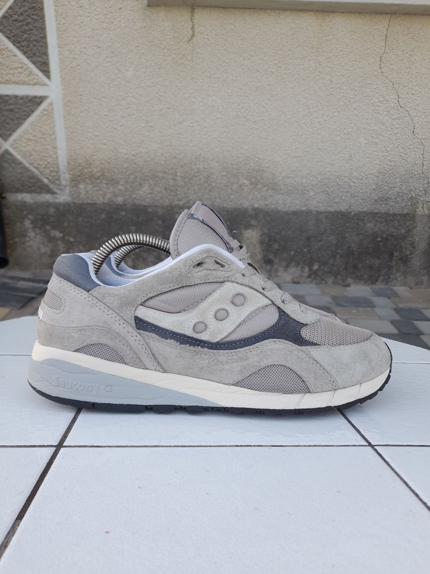 Кросівки чоловічі Saucony Shadow 6000
Розмір 45 довжина устілки 28 см