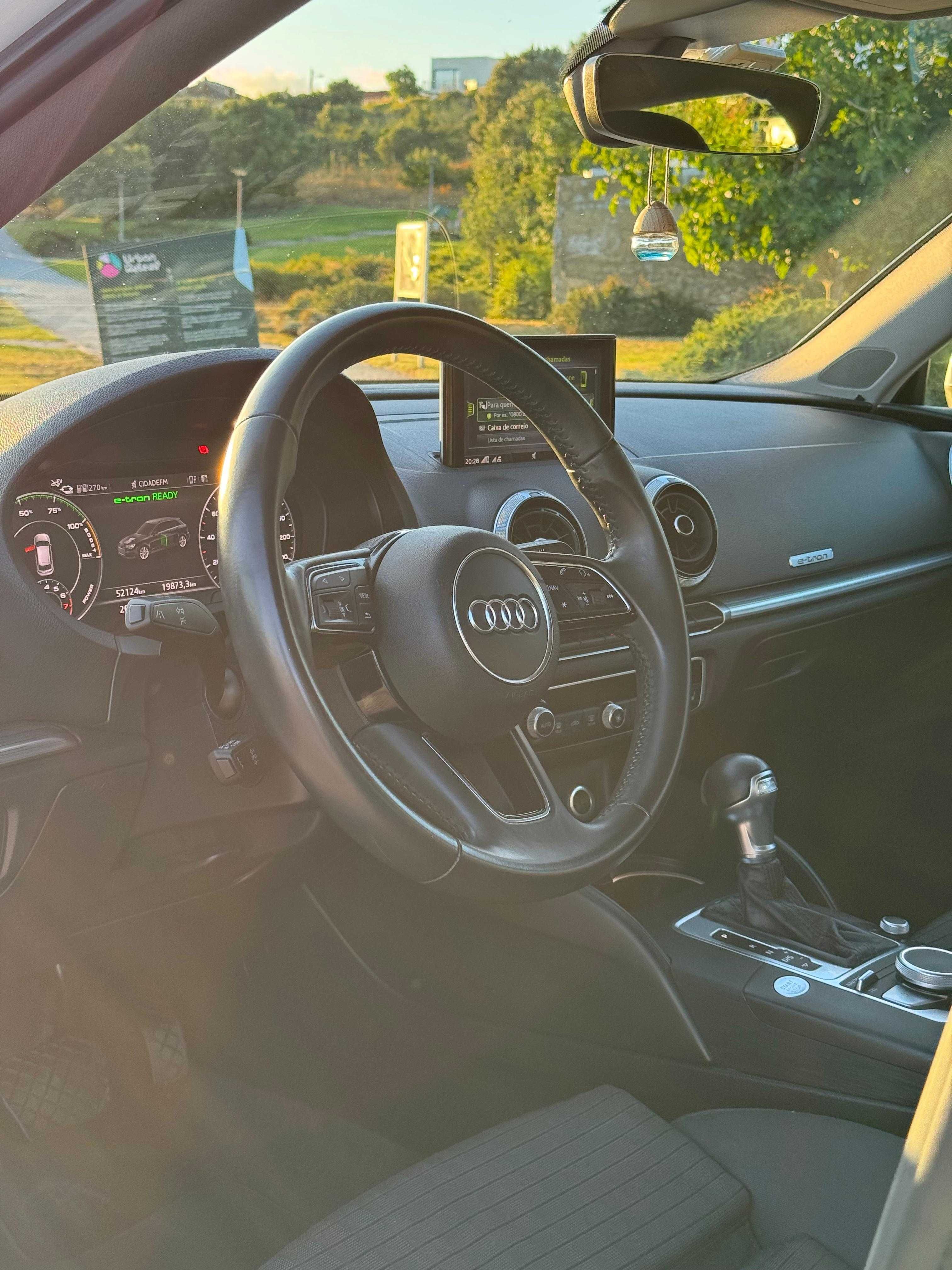 Audi A3 e-tron - Hibrido