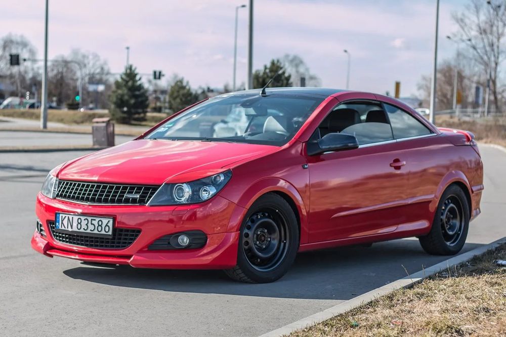 OPEL ASTRA H MK5 PRZEDNIA DOKŁADKA ZDERZAKA PODKŁAD