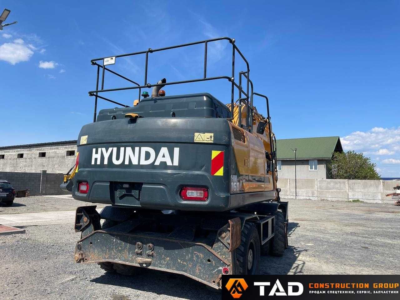 Колісний екскаватор Hyundai HW160