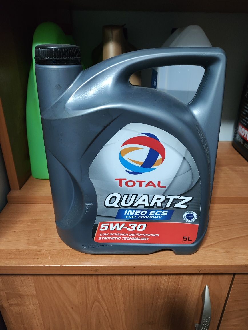 Olej Total Quartz Ineo ECS 5W-30
