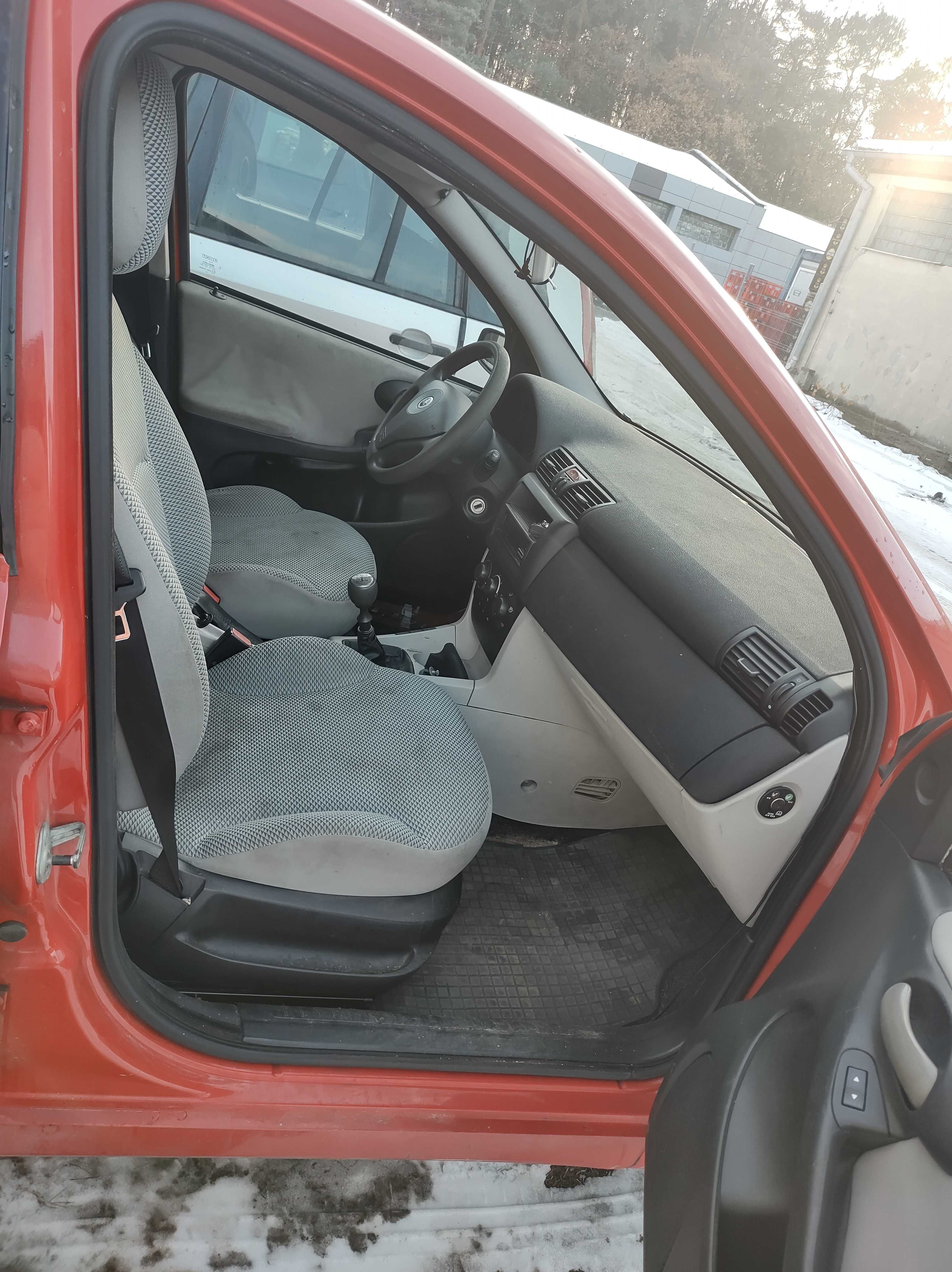Fiat Stilo Hatchback 1,6 103KM 2005/2006 benzyna