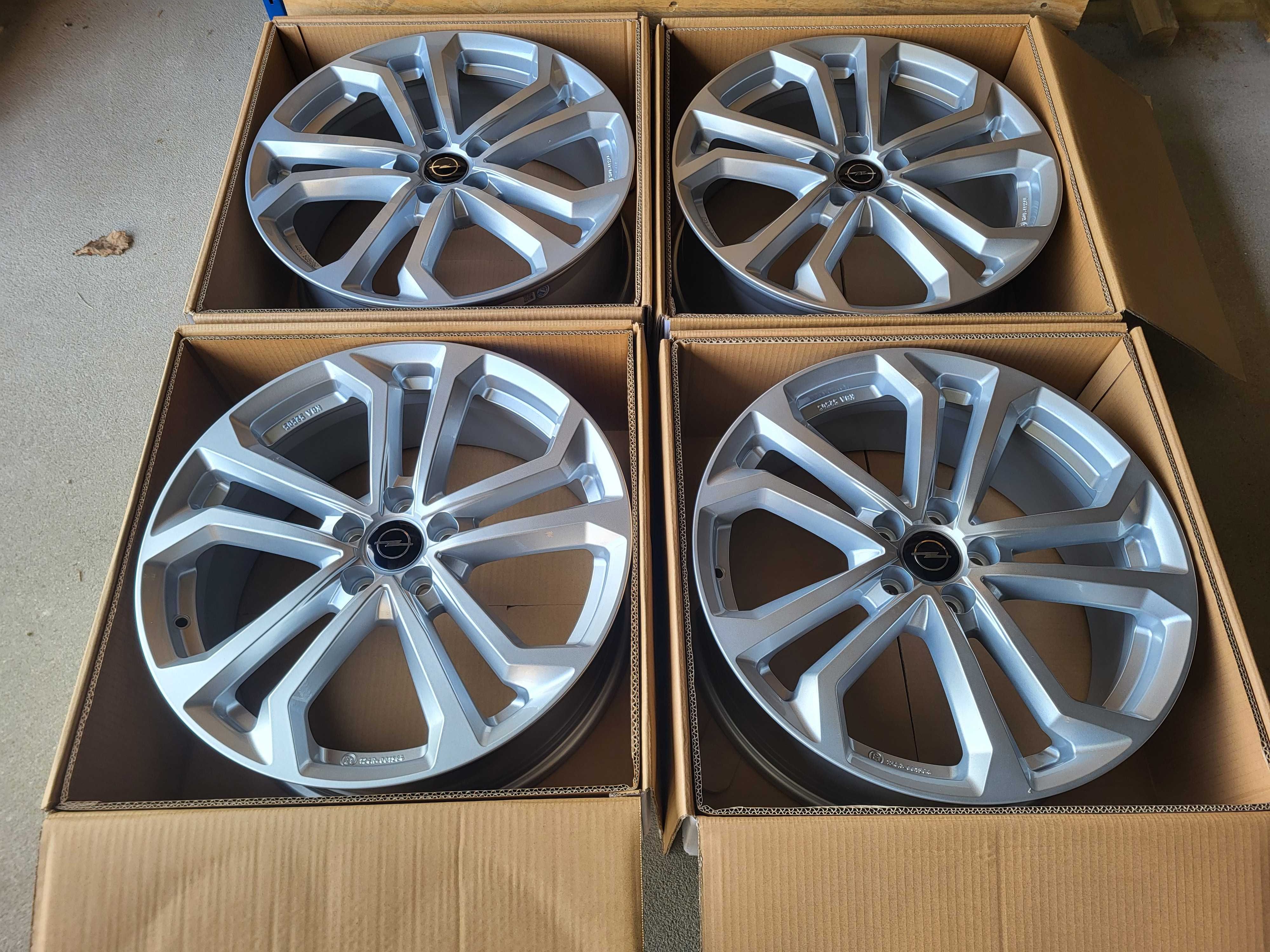 [686] 19 Cali 5x108 NOWE Felgi aluminiowe Opel Grandland X