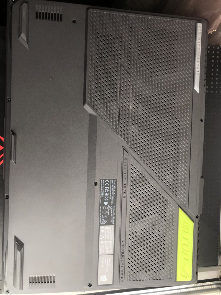 ASUS ROG Strix G17 G713PV- LL043-Ryzen 9 7945HX, 64 GB RAM