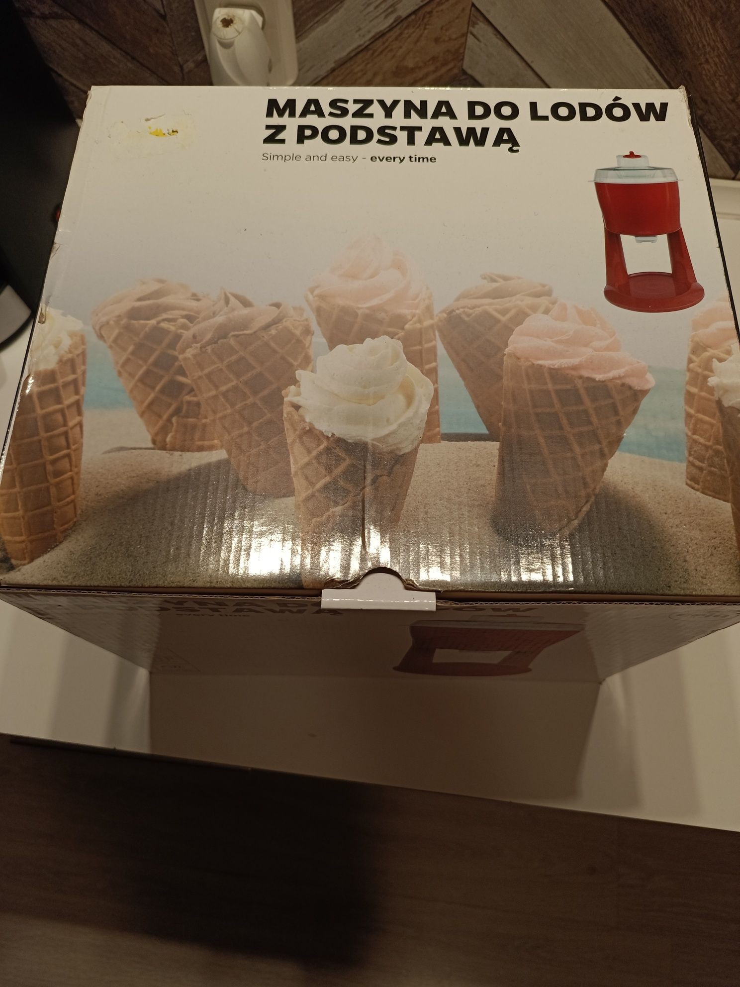 Maszyna do lodów z podstawą