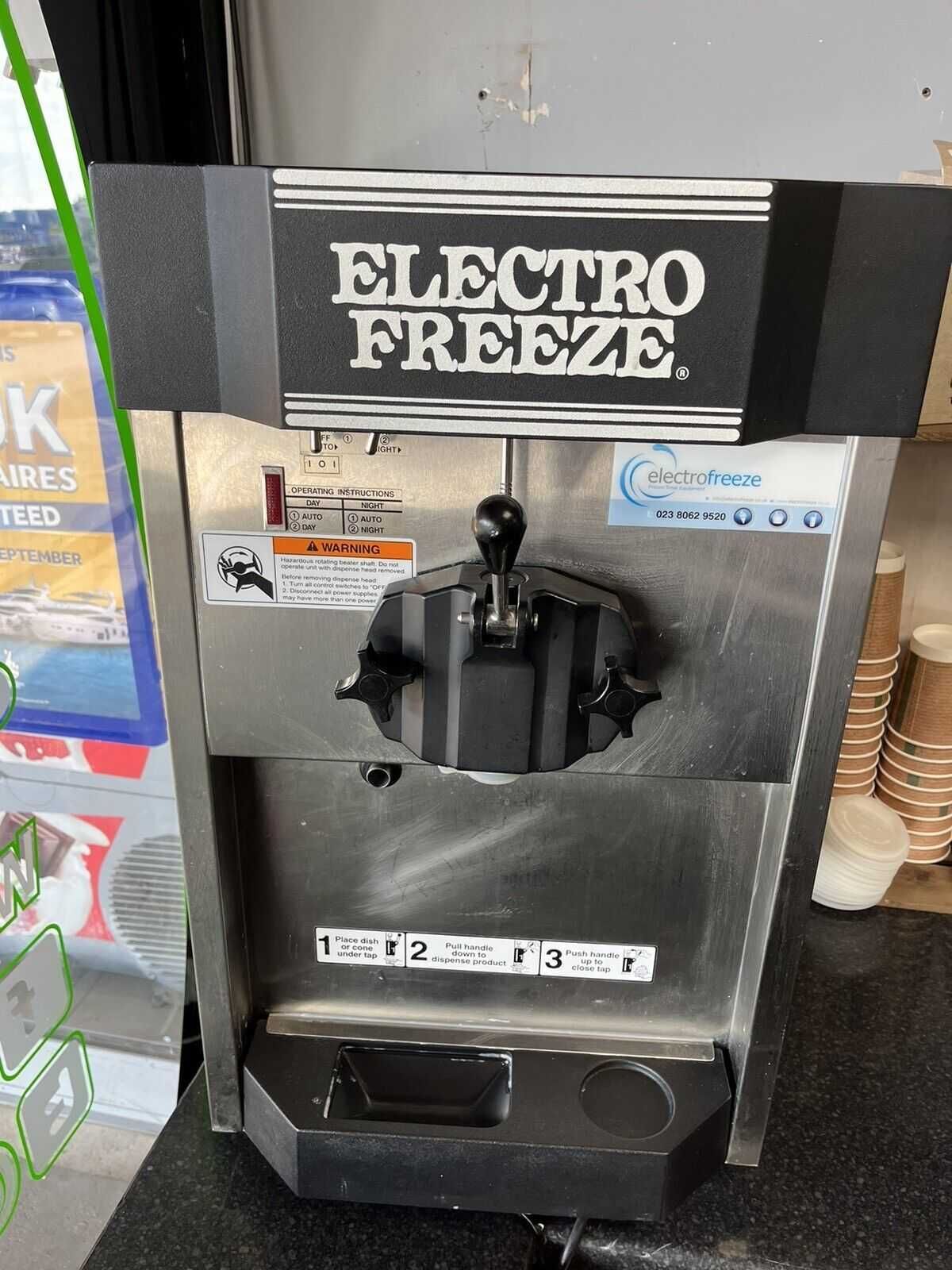 як в макдональдсі! фрізер для морозива Electro freeze(USA) на 220В