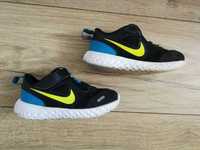 Nike revolution, r. 25, wkładka 15 cm, buty sportowe