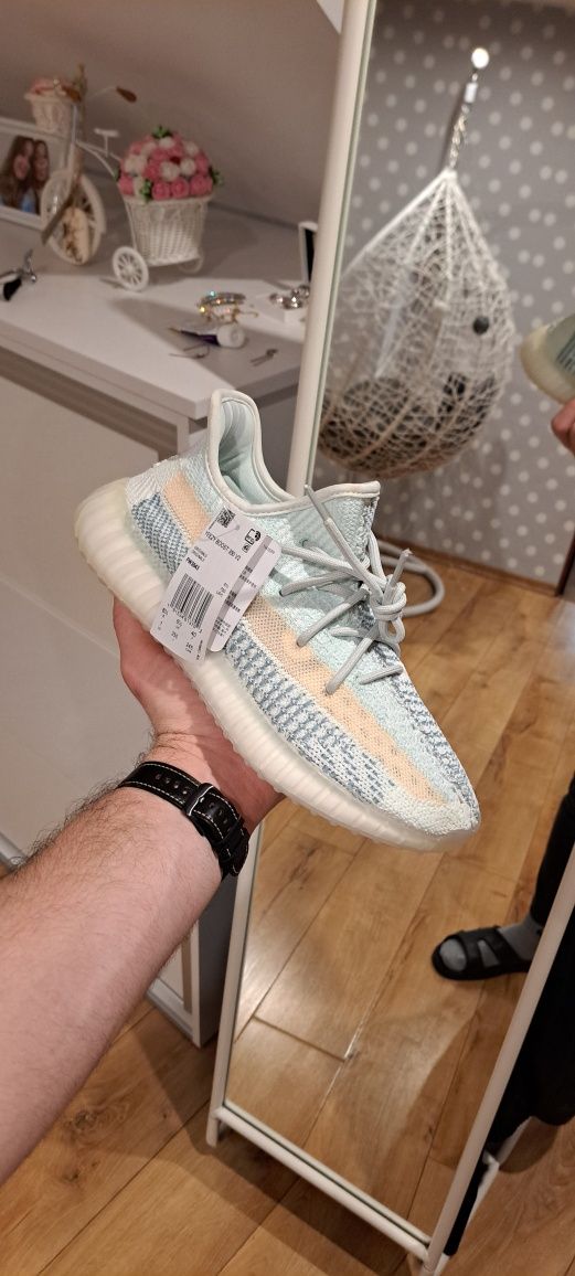Yeezy Boost 350 V2 Cloud White Non-Reflective