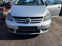VW GOLF V PLUS ZDERZAK PRZÓD PRZEDNI SPRYSKIWACZE KOMPETNY LA7W