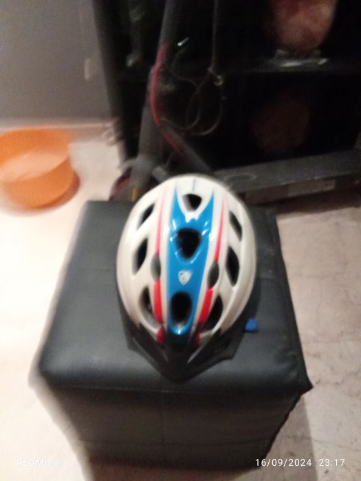 Capacete bicicleta em excelente estado