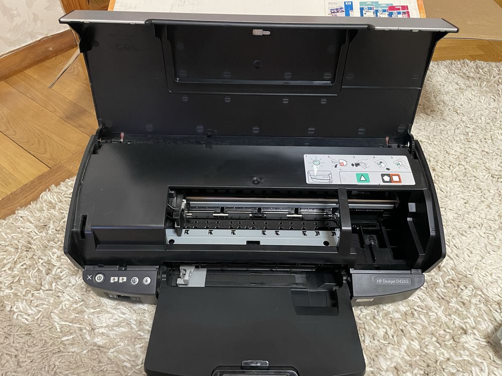 Продам принтер HP Deskjet D4263