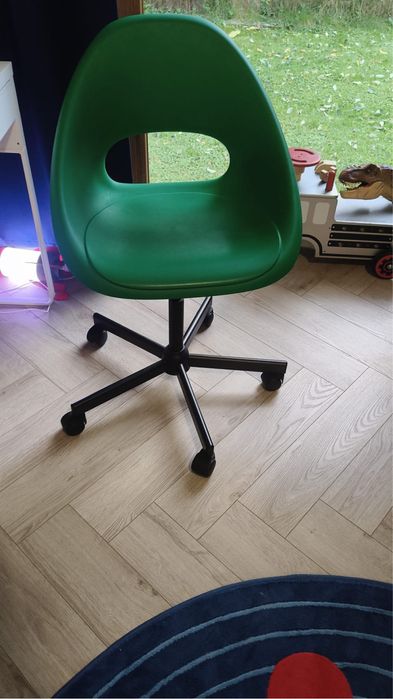 Kszeslo biurowe dziecięce ikea