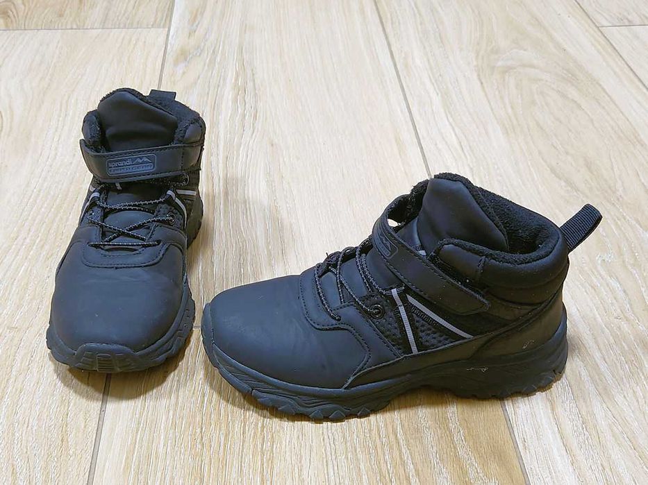 Buty zimowe dziecięce r. 34 i 35 markowe