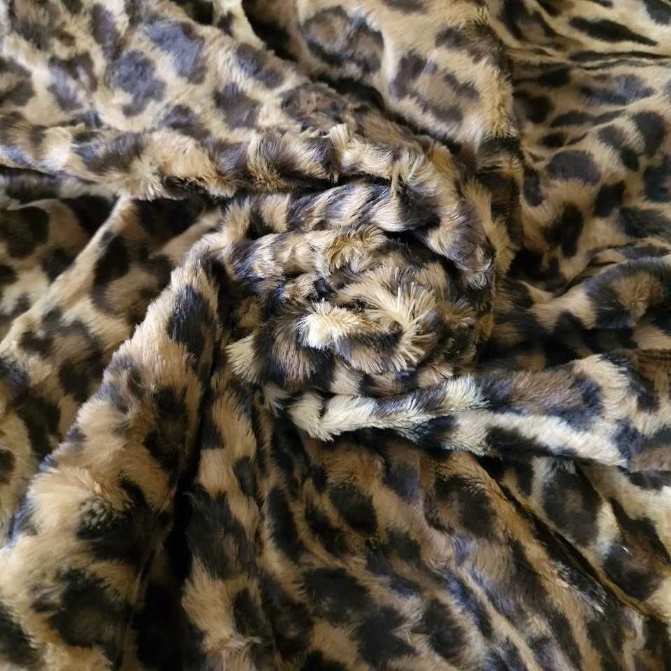 Tecido Pêlo Sintético Leopardo – Elegância Selvagem ao Melhor Preço!